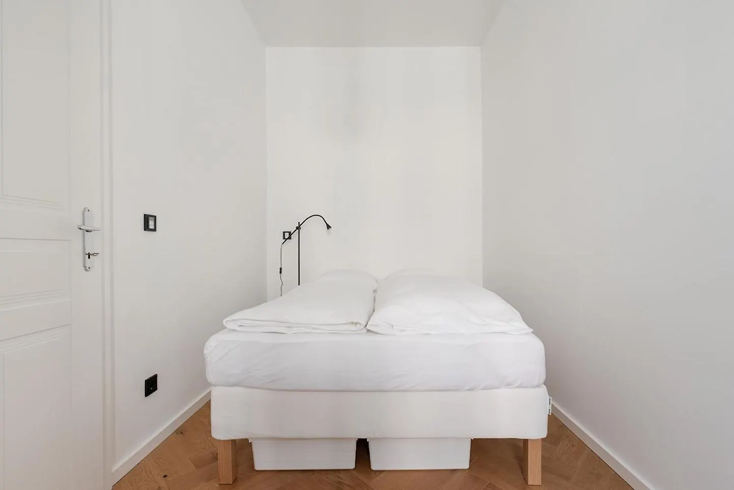 Modern Wohnen Im Renovierten Stil-Altbau Viena