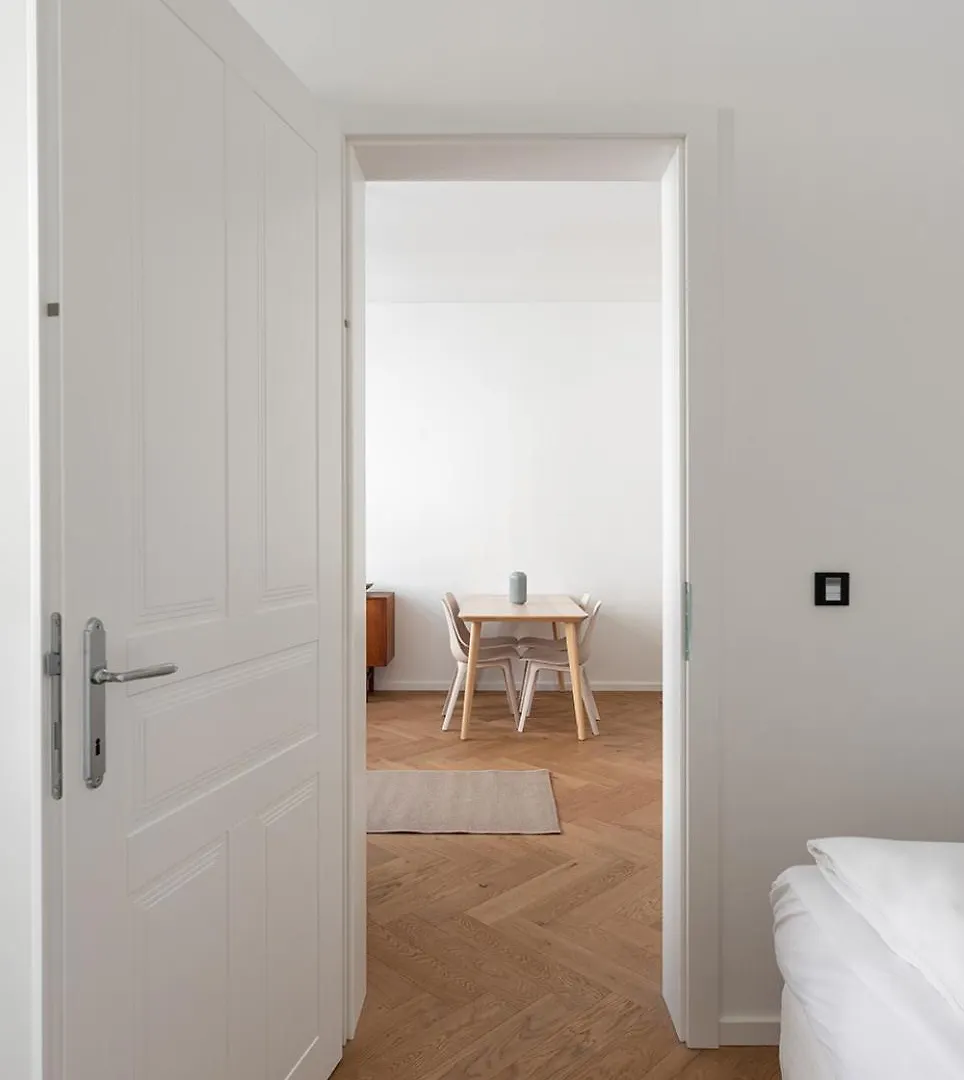 Modern Wohnen Im Renovierten Stil-Altbau Viena