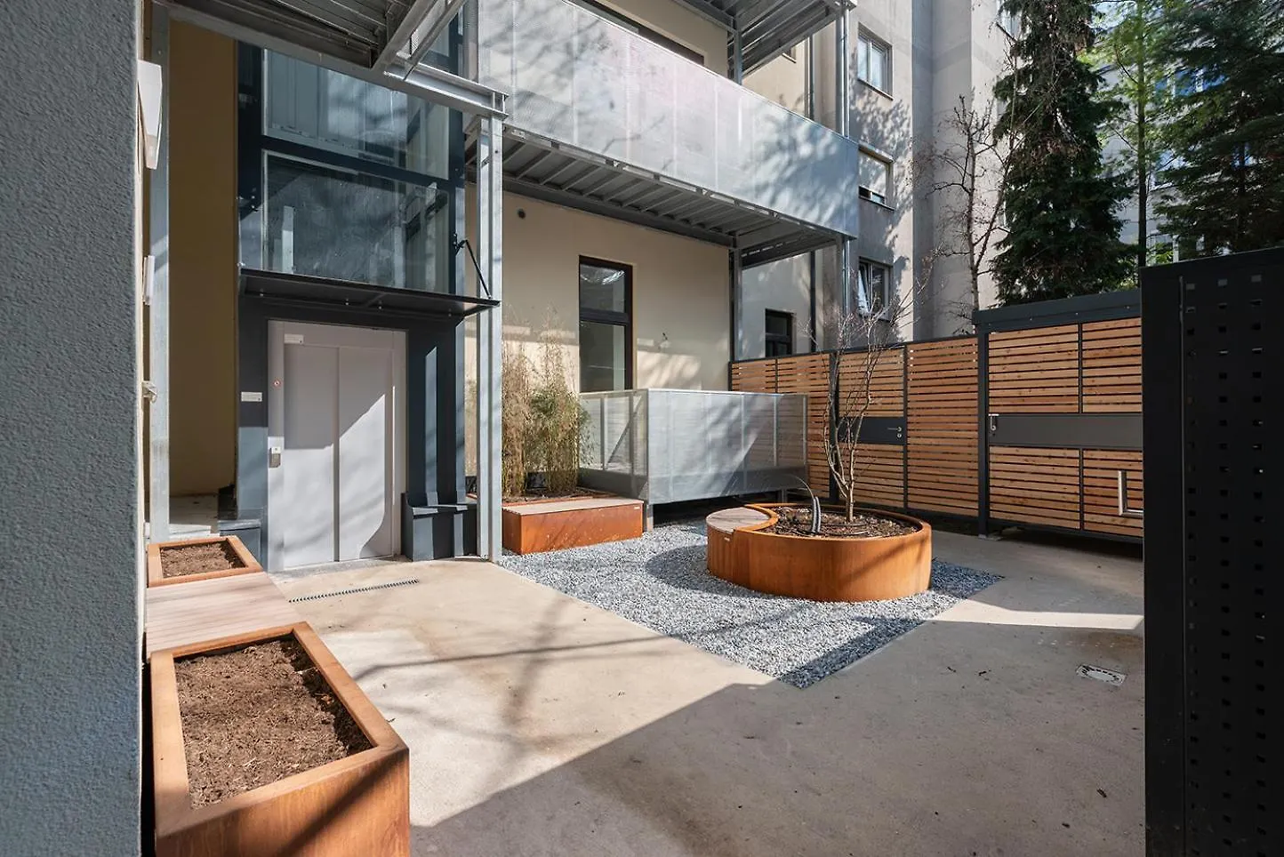 Modern Wohnen Im Renovierten Stil-Altbau Viena